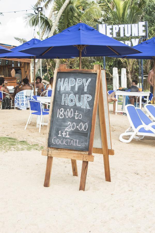 Neptune Story Resort Уелигама Екстериор снимка