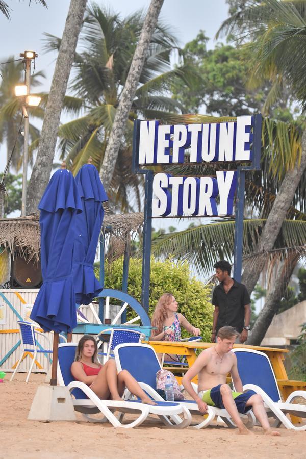 Neptune Story Resort Уелигама Екстериор снимка