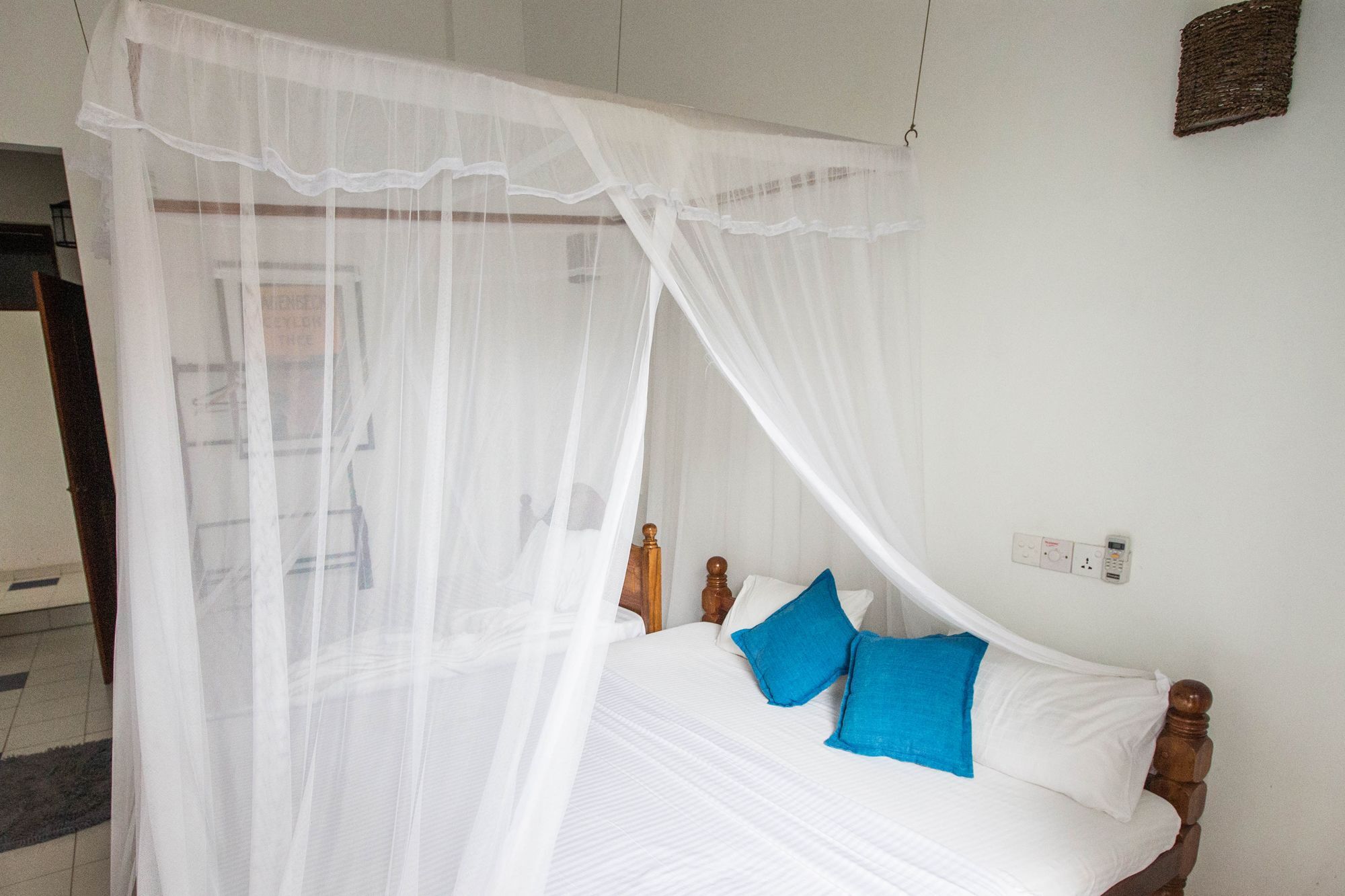Neptune Story Resort Уелигама Екстериор снимка