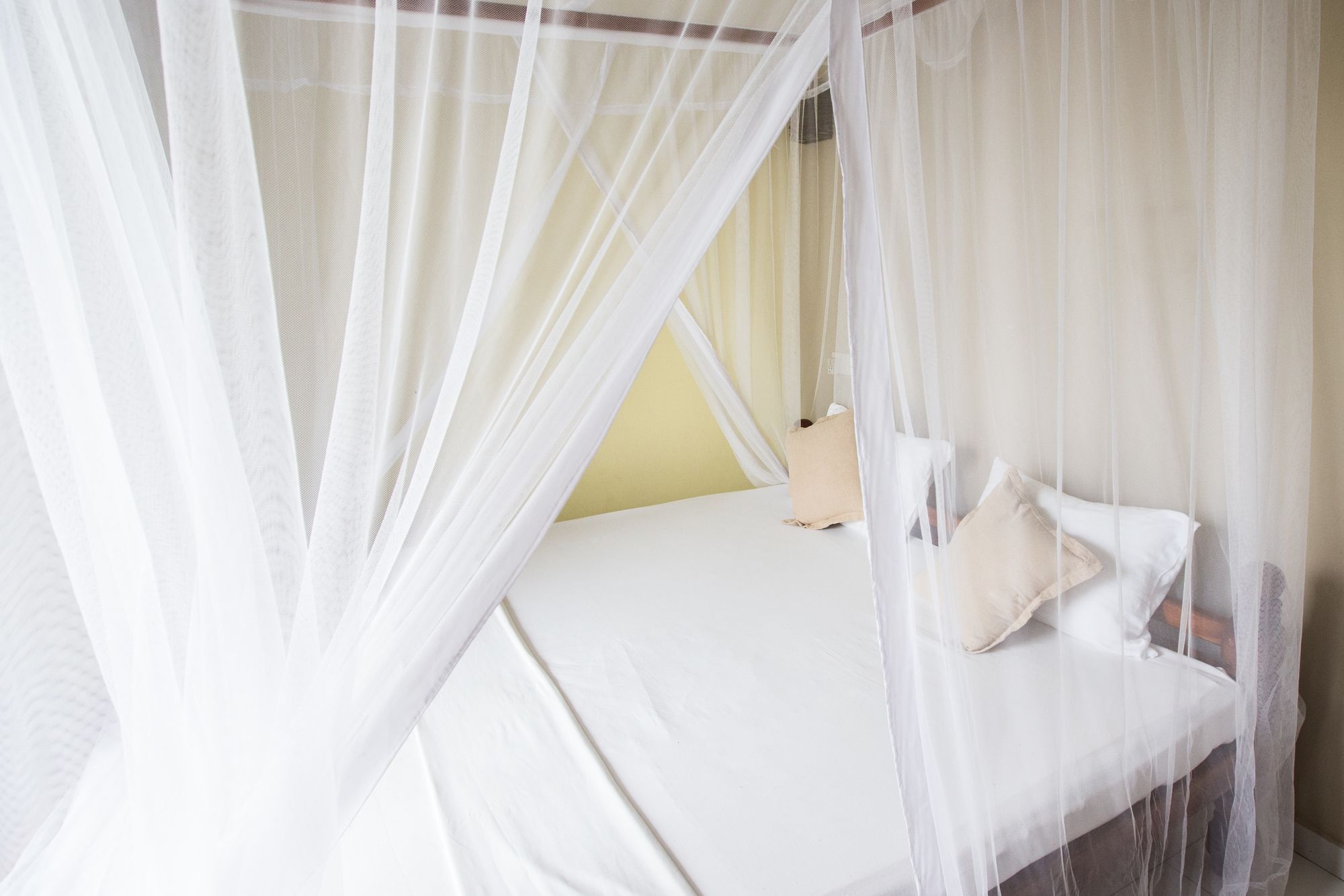 Neptune Story Resort Уелигама Екстериор снимка